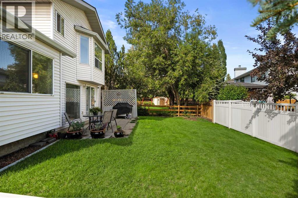 Photo 37 of 305 Douglasbank Court Se, Calgary AB