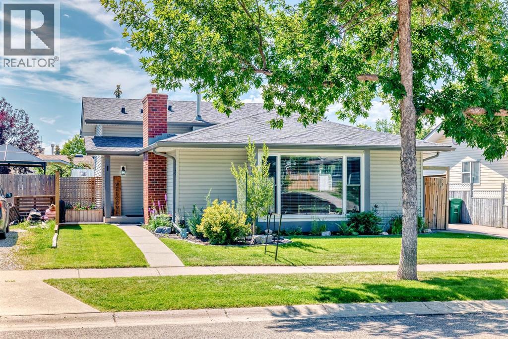 Photo 1 of 316 Banister Drive, Okotoks AB