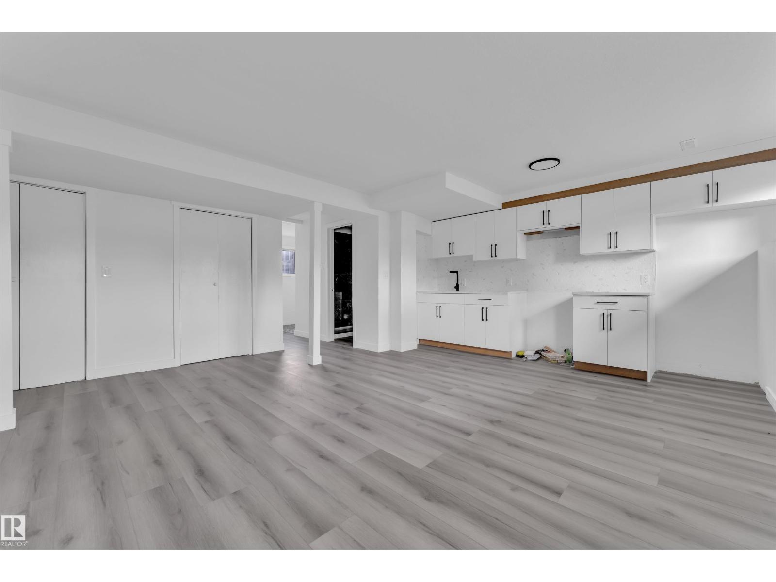 Photo 33 of 132 Richfield Rd Nw, Edmonton AB
