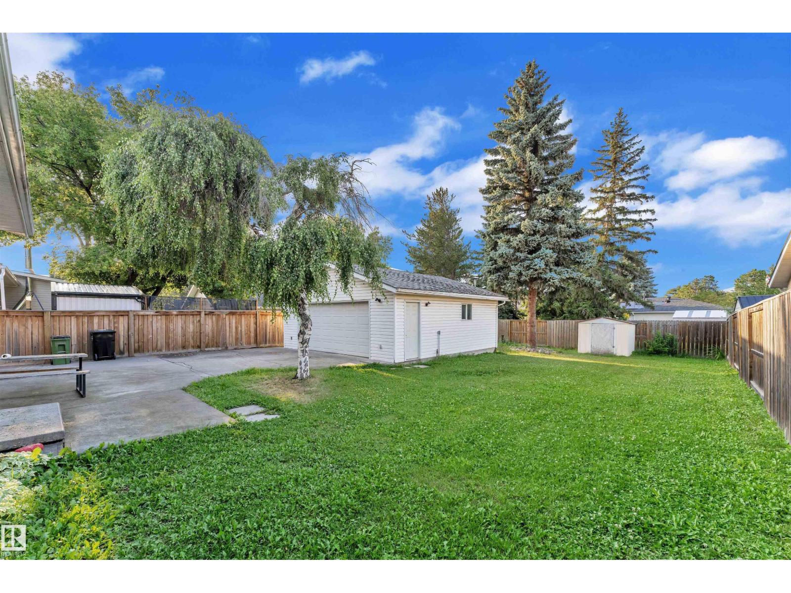 Photo 35 of 132 Richfield Rd Nw, Edmonton AB