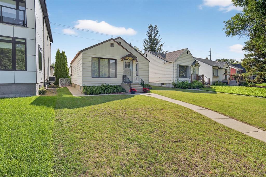 Photo 2 of 152 Renfrew Street, Winnipeg MB