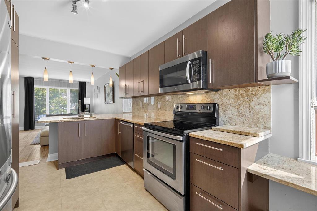 Photo 13 of 152 Renfrew Street, Winnipeg MB