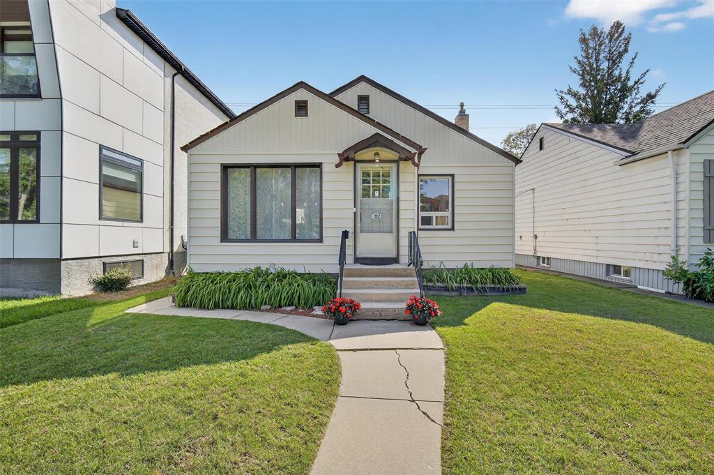 Photo 3 of 152 Renfrew Street, Winnipeg MB