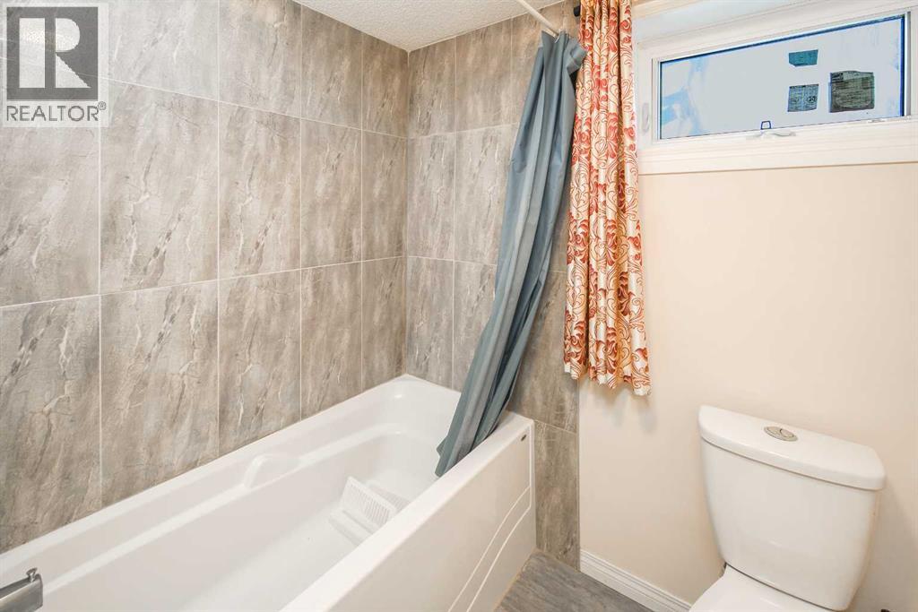 Single Family House Bungalow for Sale in  Thorncliffe Drive NW Thorncliffe Calgary 