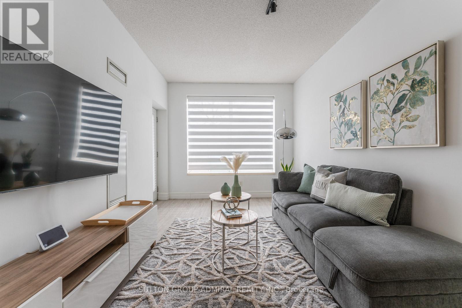 Photo 10 of 116 48 Suncrest Boulevard, Markham ON