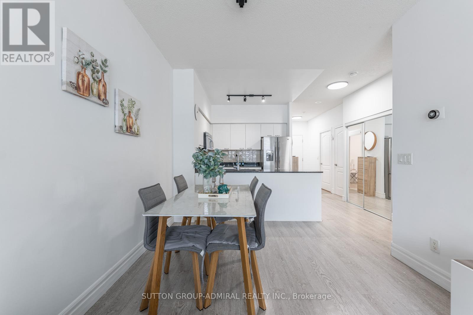 Photo 8 of 116 48 Suncrest Boulevard, Markham ON