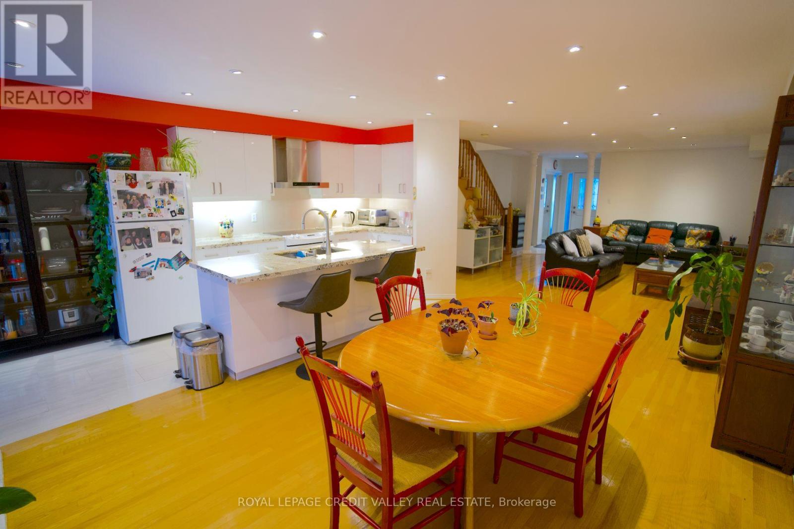 Photo 15 of 464 Dalmuir Mews, Mississauga ON