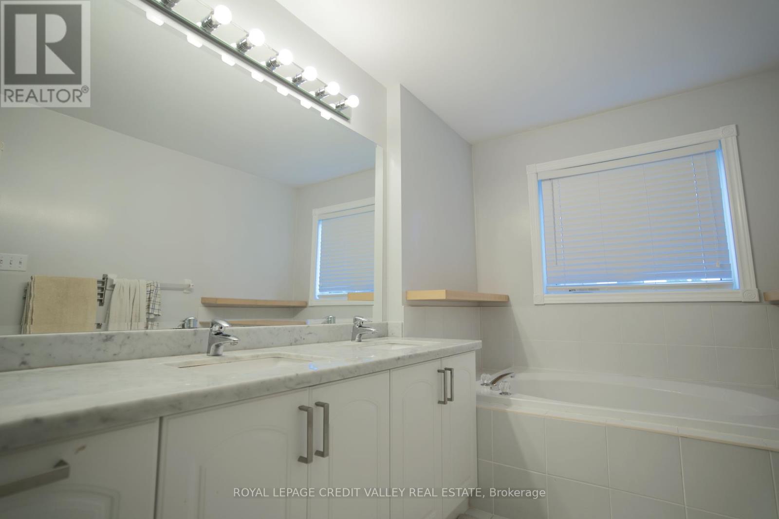 Photo 20 of 464 Dalmuir Mews, Mississauga ON