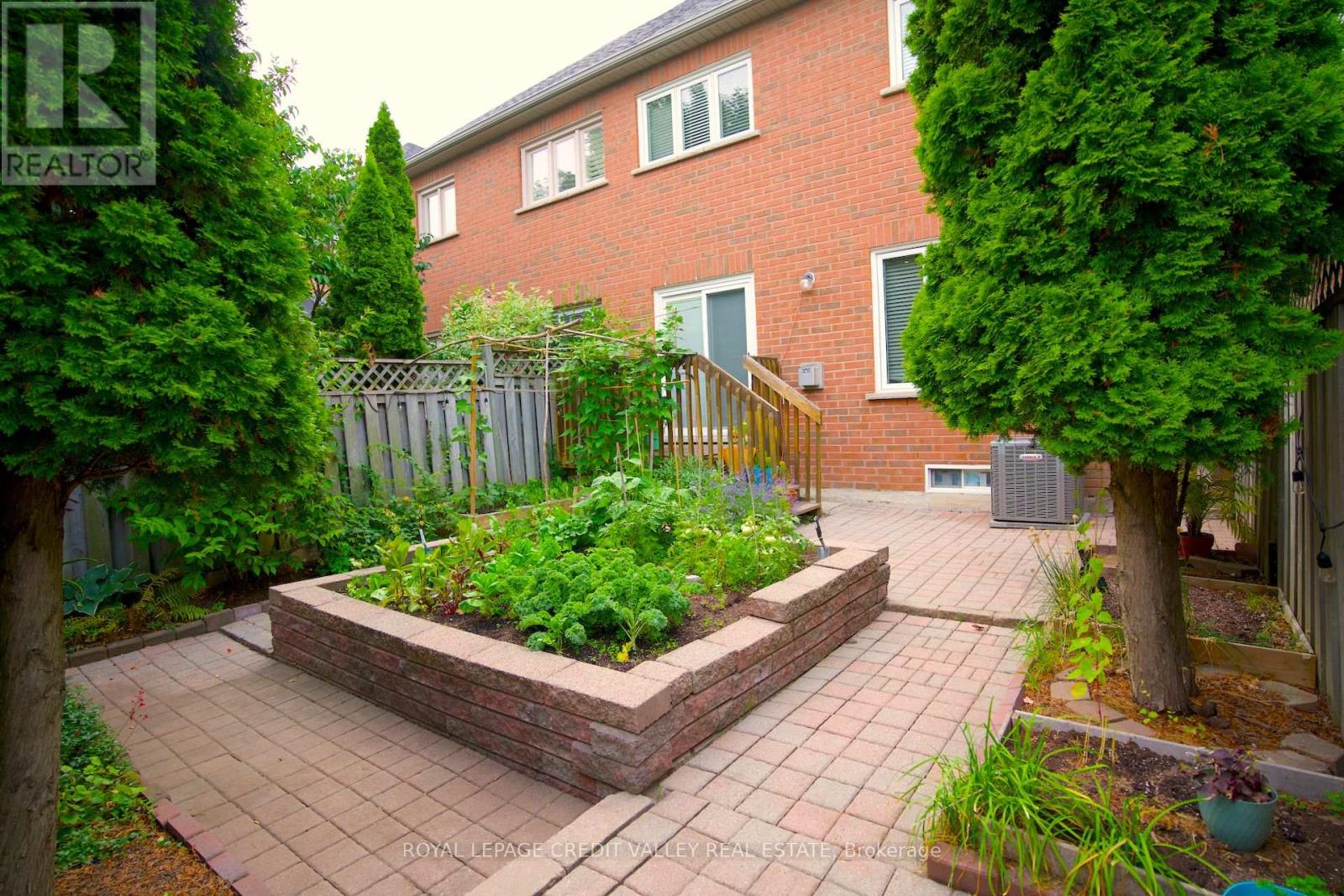 Photo 39 of 464 Dalmuir Mews, Mississauga ON