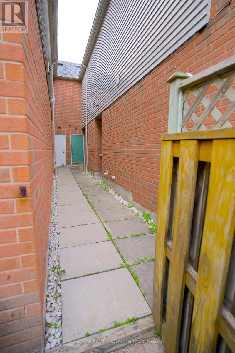 Photo 42 of 464 Dalmuir Mews, Mississauga ON