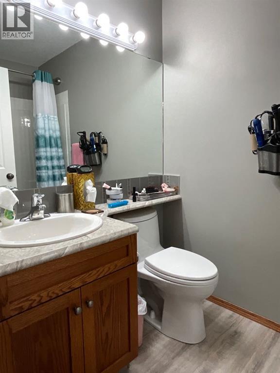 Photo 13 of 7564 59 Avenue, Red Deer AB
