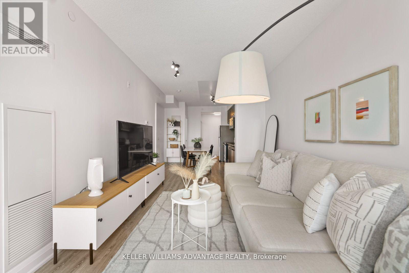 Photo 4 of 813 2800 Keele Street, Toronto ON