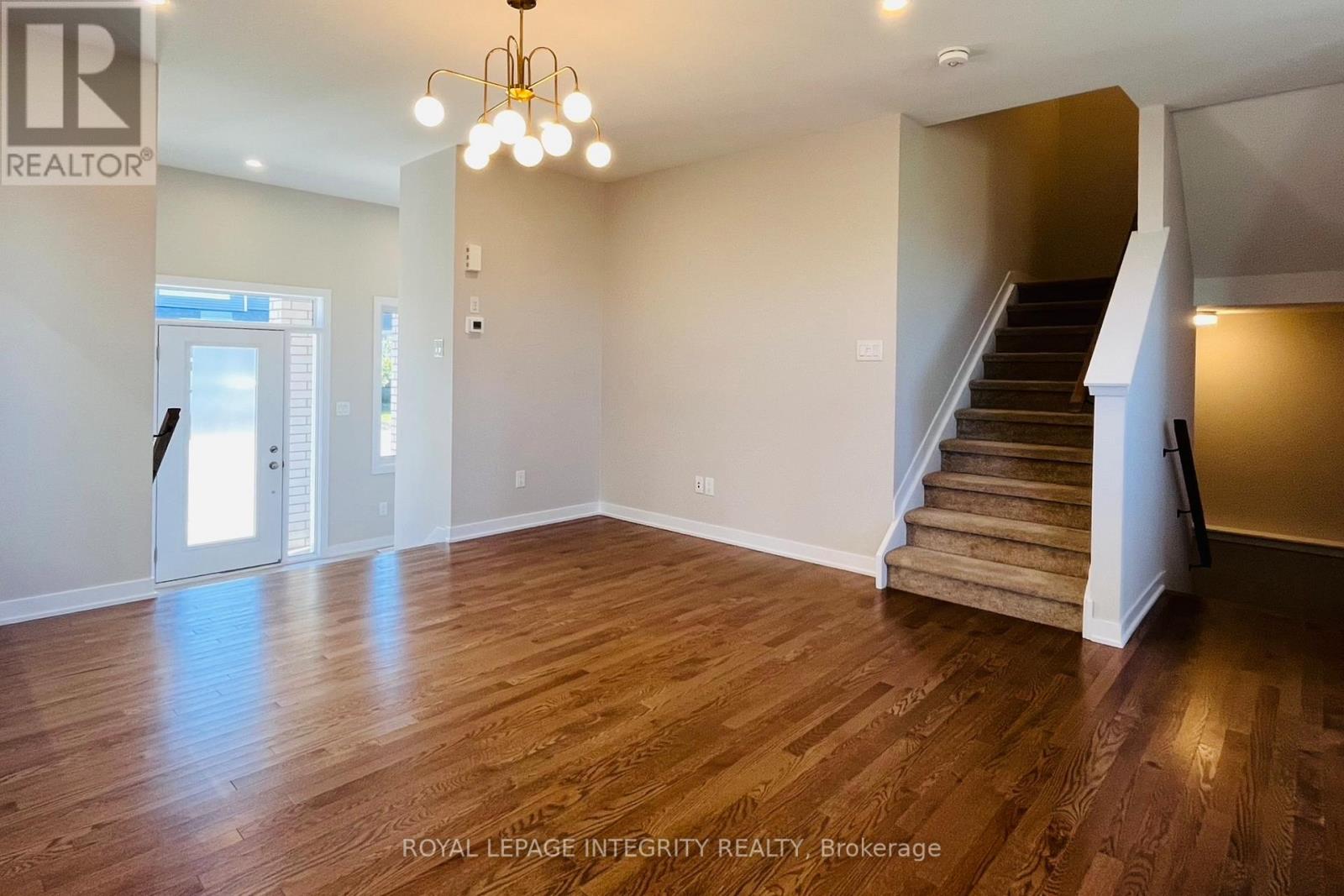Photo 11 of 324 Canadensis Lane, Ottawa ON