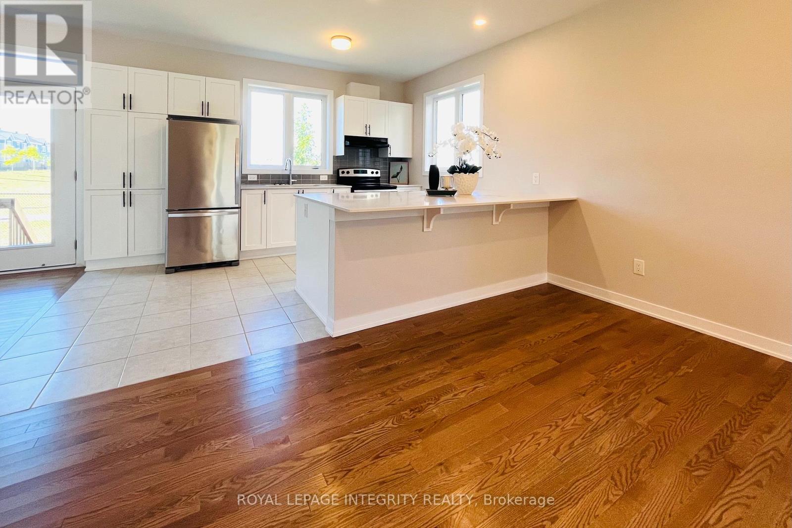 Photo 13 of 324 Canadensis Lane, Ottawa ON