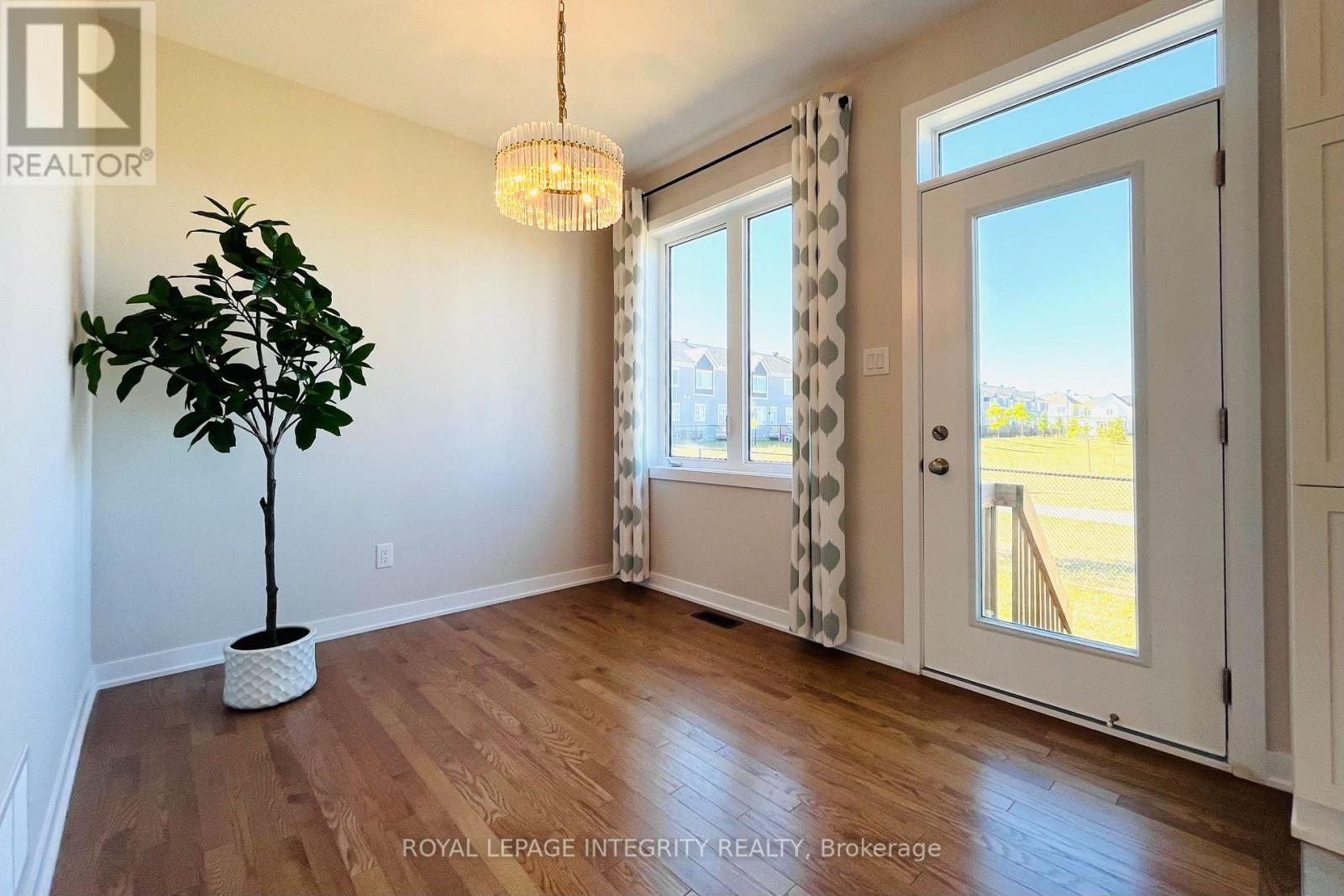 Photo 23 of 324 Canadensis Lane, Ottawa ON