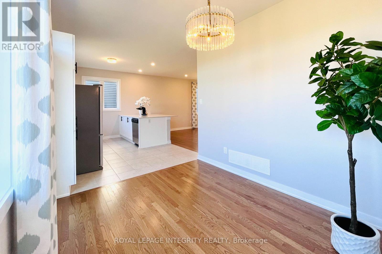 Photo 25 of 324 Canadensis Lane, Ottawa ON
