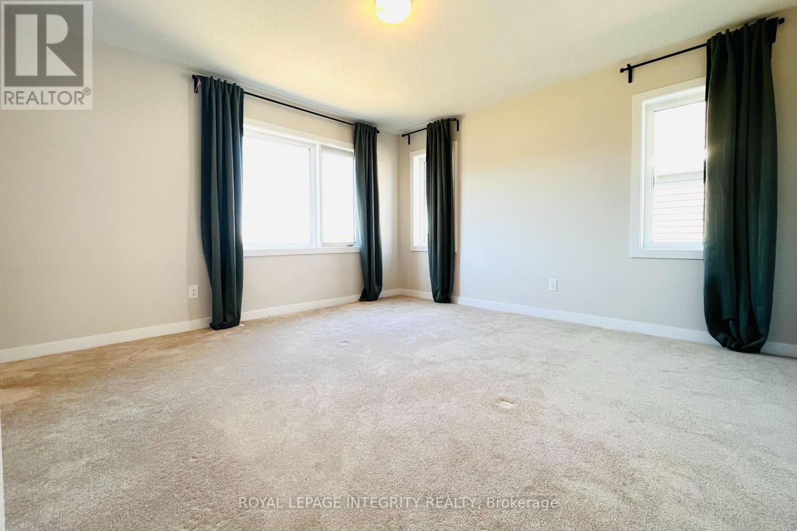 Photo 30 of 324 Canadensis Lane, Ottawa ON