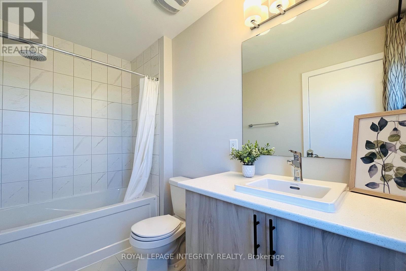 Photo 33 of 324 Canadensis Lane, Ottawa ON