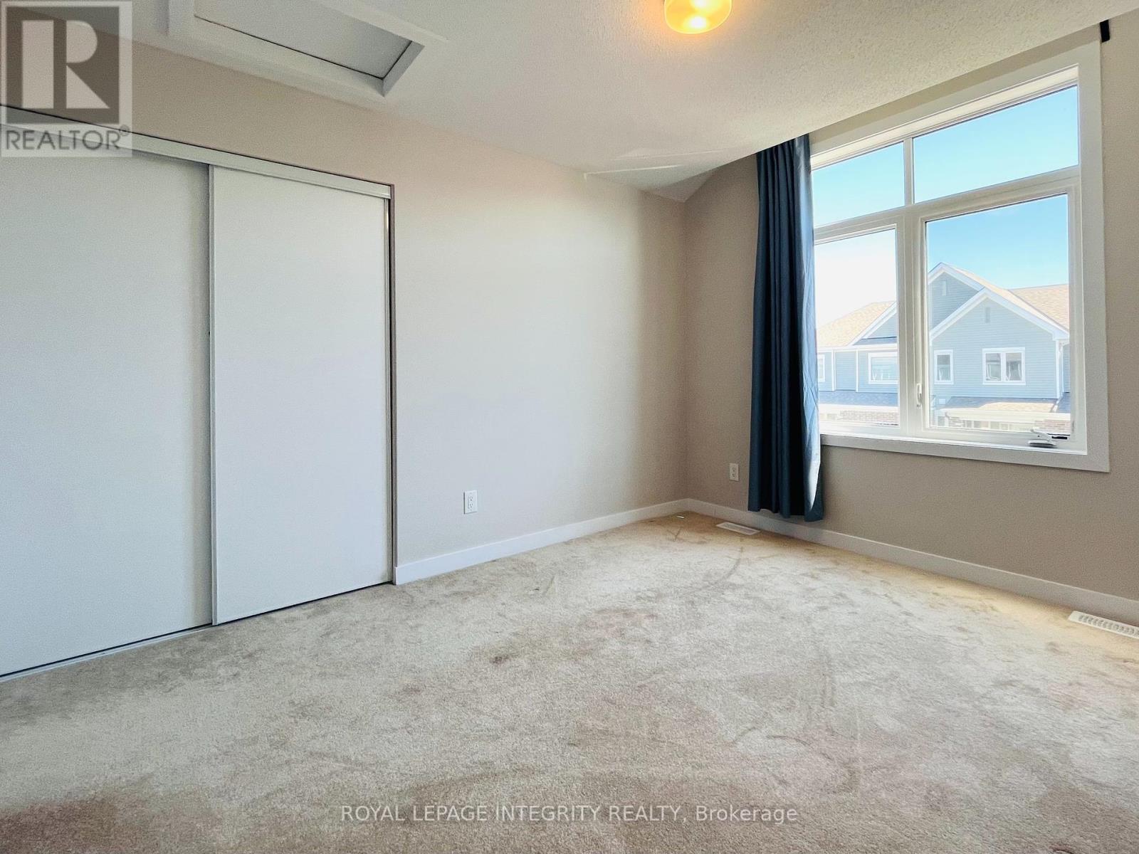 Photo 35 of 324 Canadensis Lane, Ottawa ON
