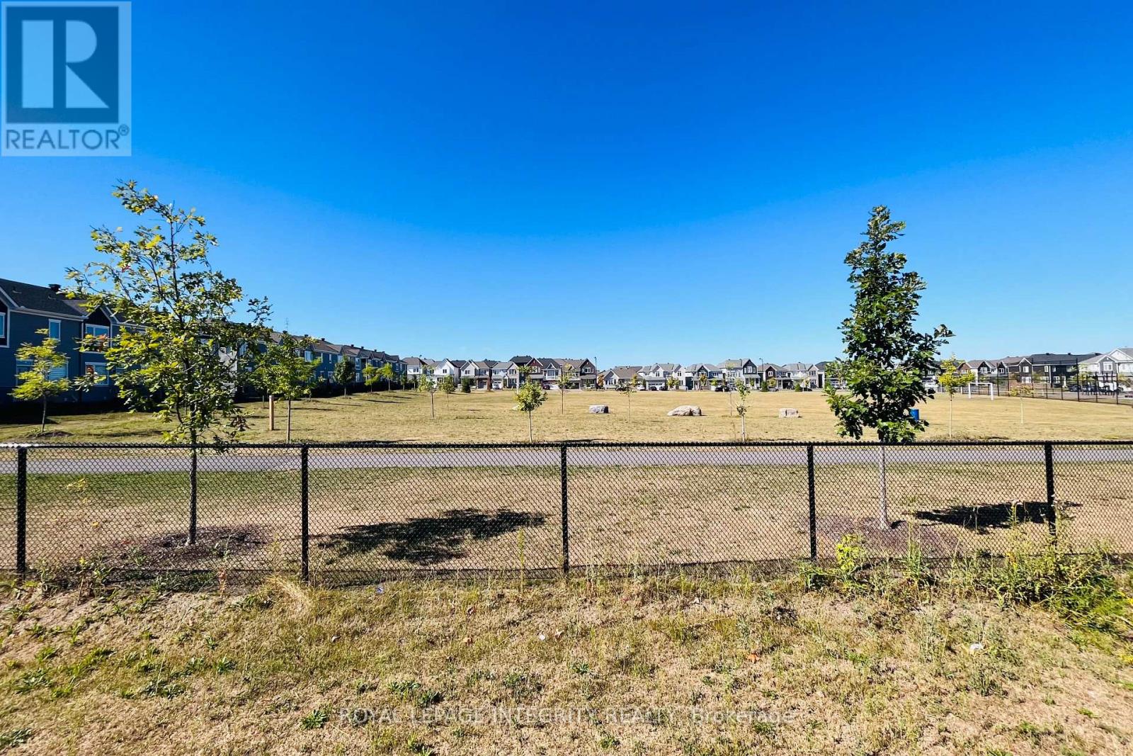 Photo 40 of 324 Canadensis Lane, Ottawa ON