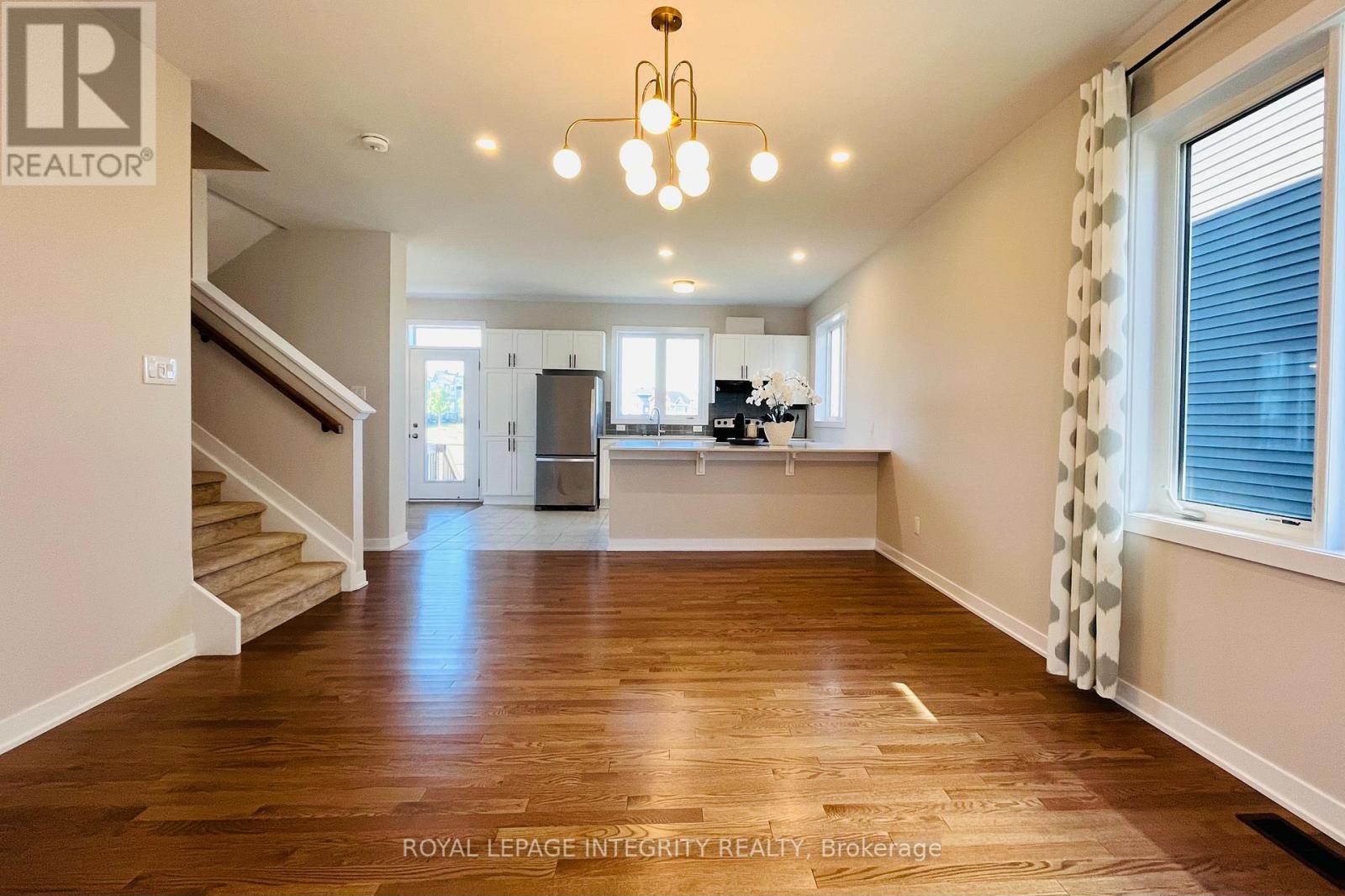 Photo 6 of 324 Canadensis Lane, Ottawa ON