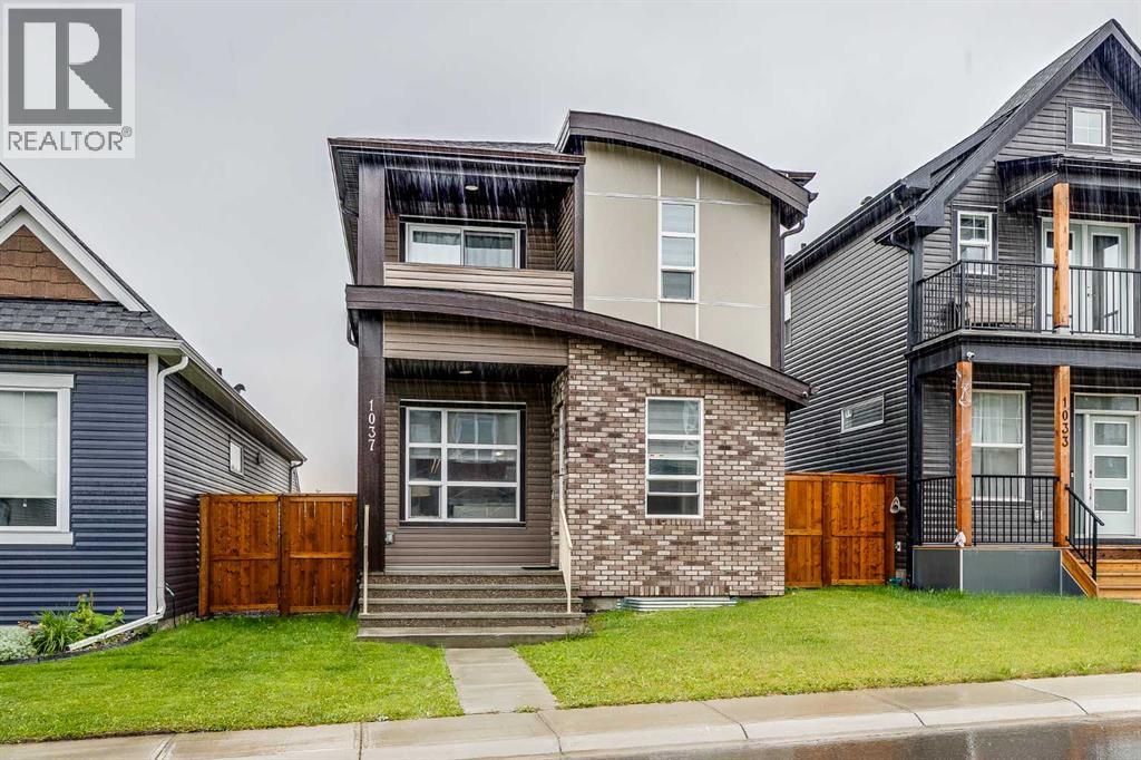 Photo 1 of 1037 Chinook Gate Heath Sw, Airdrie AB