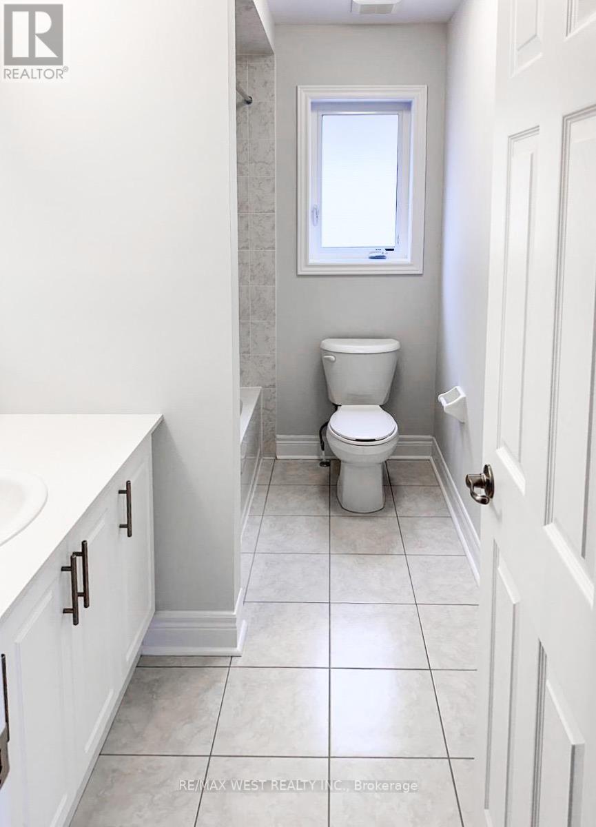 Photo 20 of 52 Kessler Drive, Brampton ON