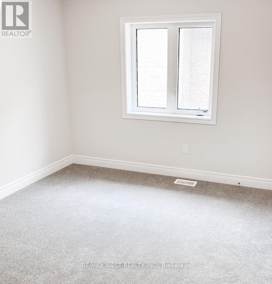 Photo 18 of 52 Kessler Drive, Brampton ON
