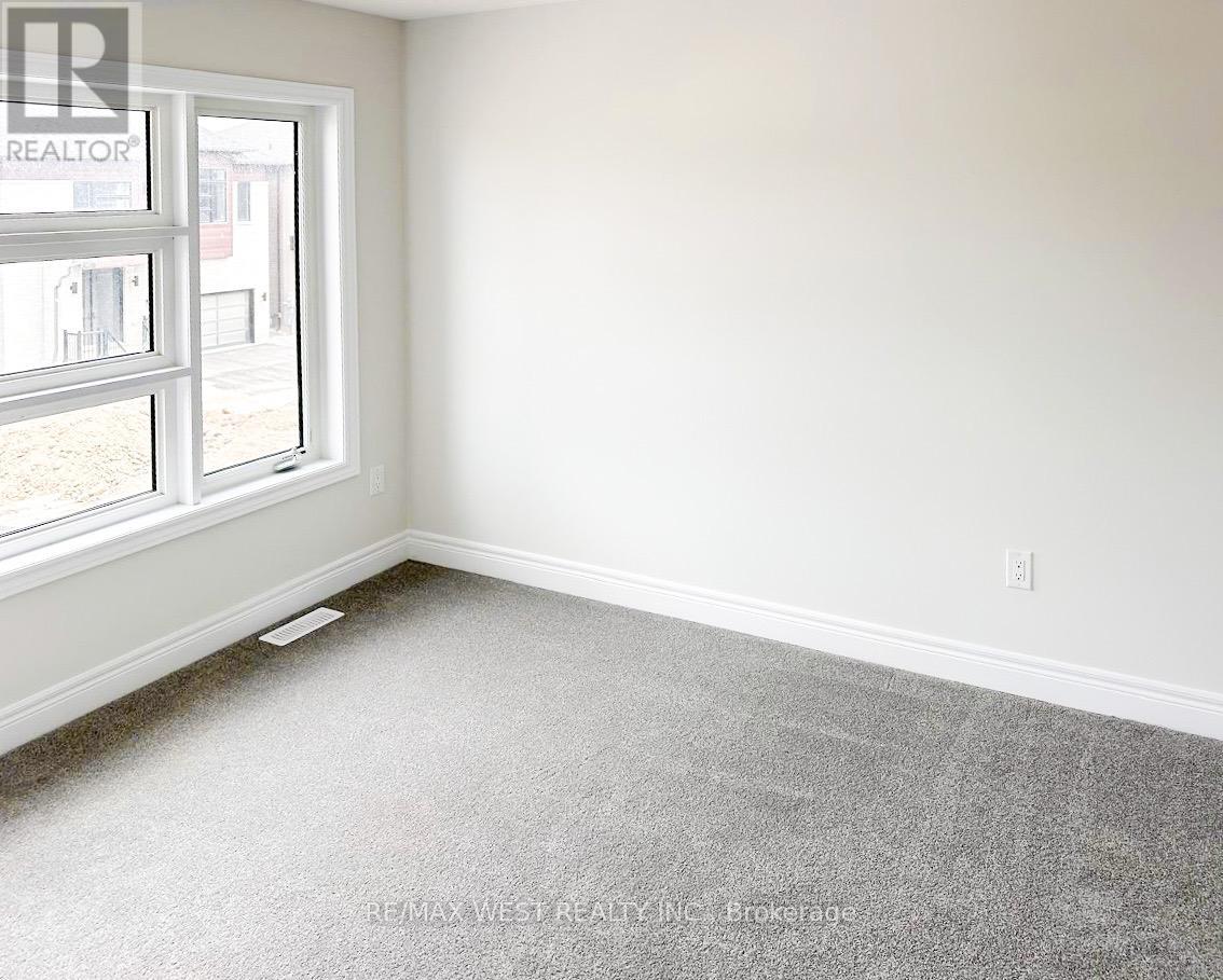 Photo 13 of 52 Kessler Drive, Brampton ON