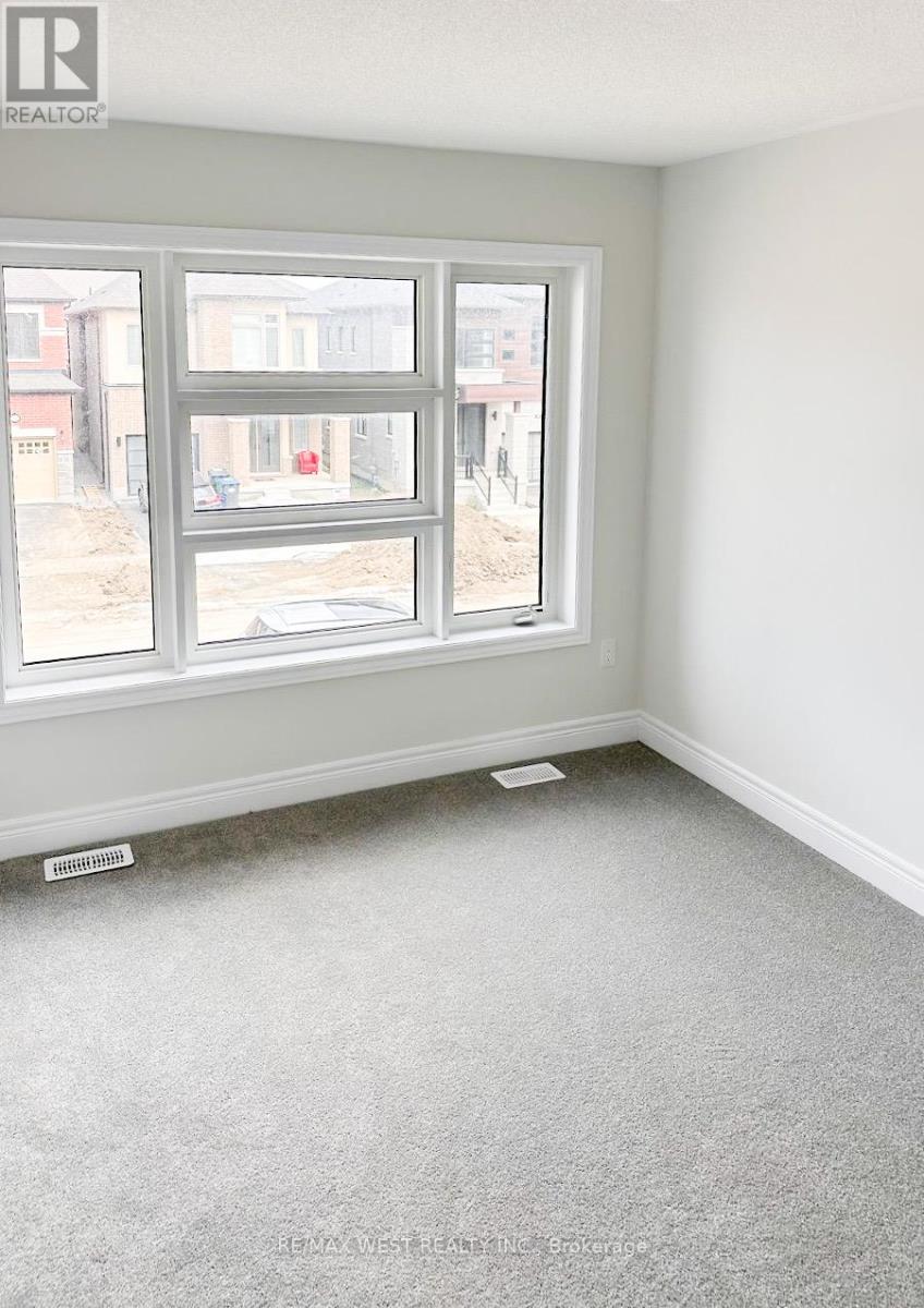 Photo 14 of 52 Kessler Drive, Brampton ON