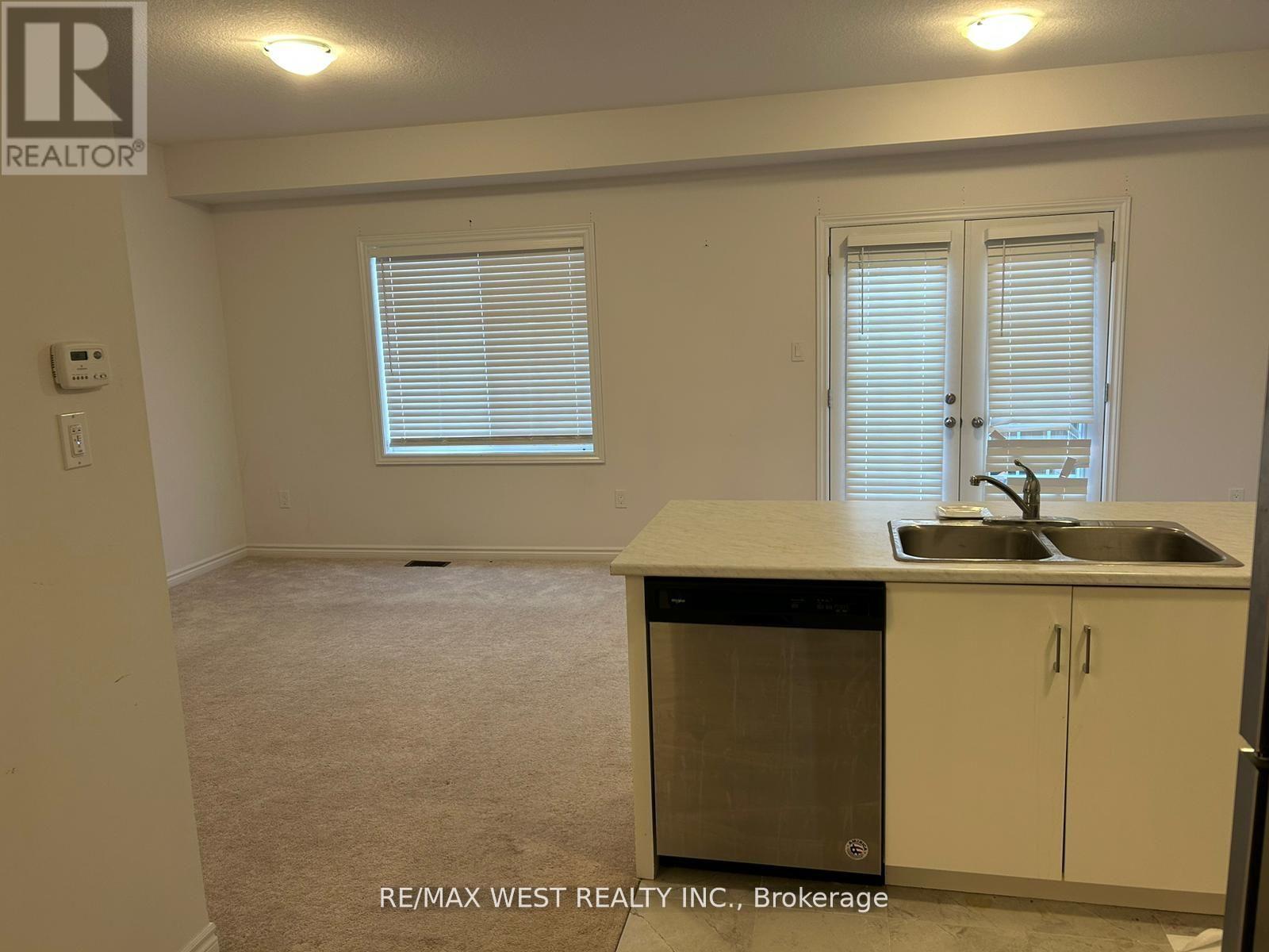 Photo 5 of 24 Dewberry Drive, Kitchener ON