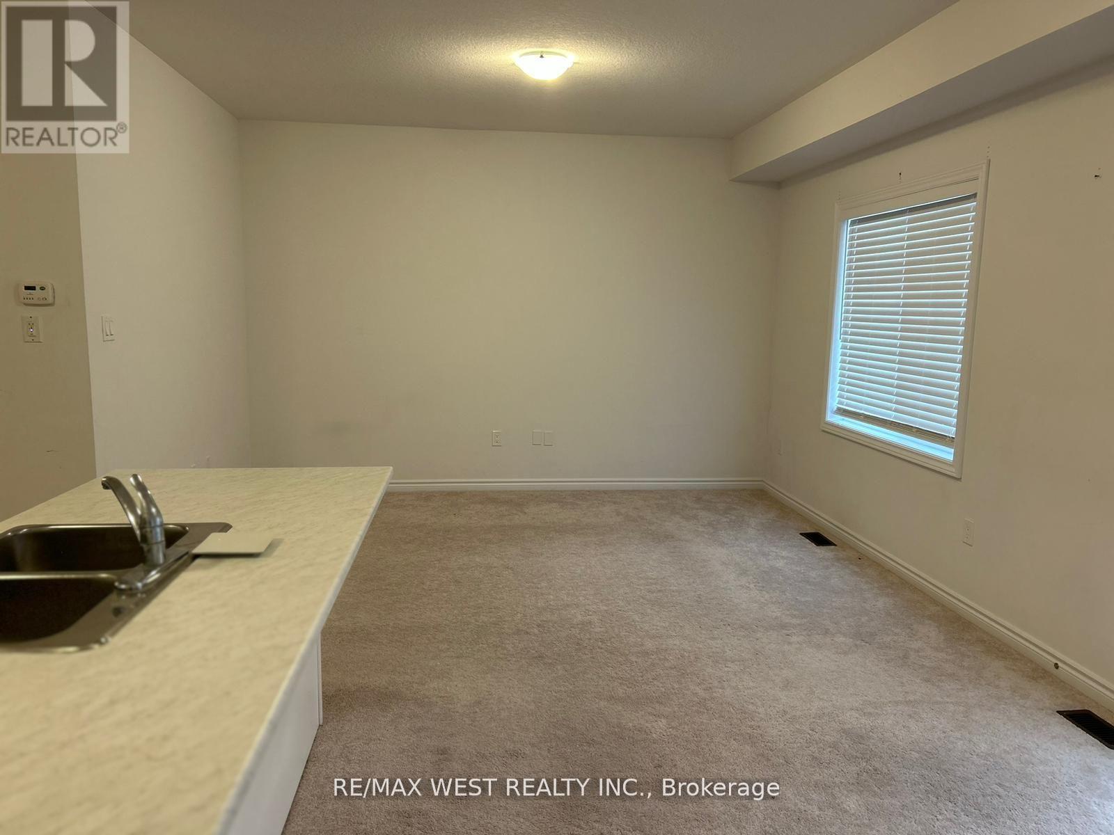 Photo 6 of 24 Dewberry Drive, Kitchener ON