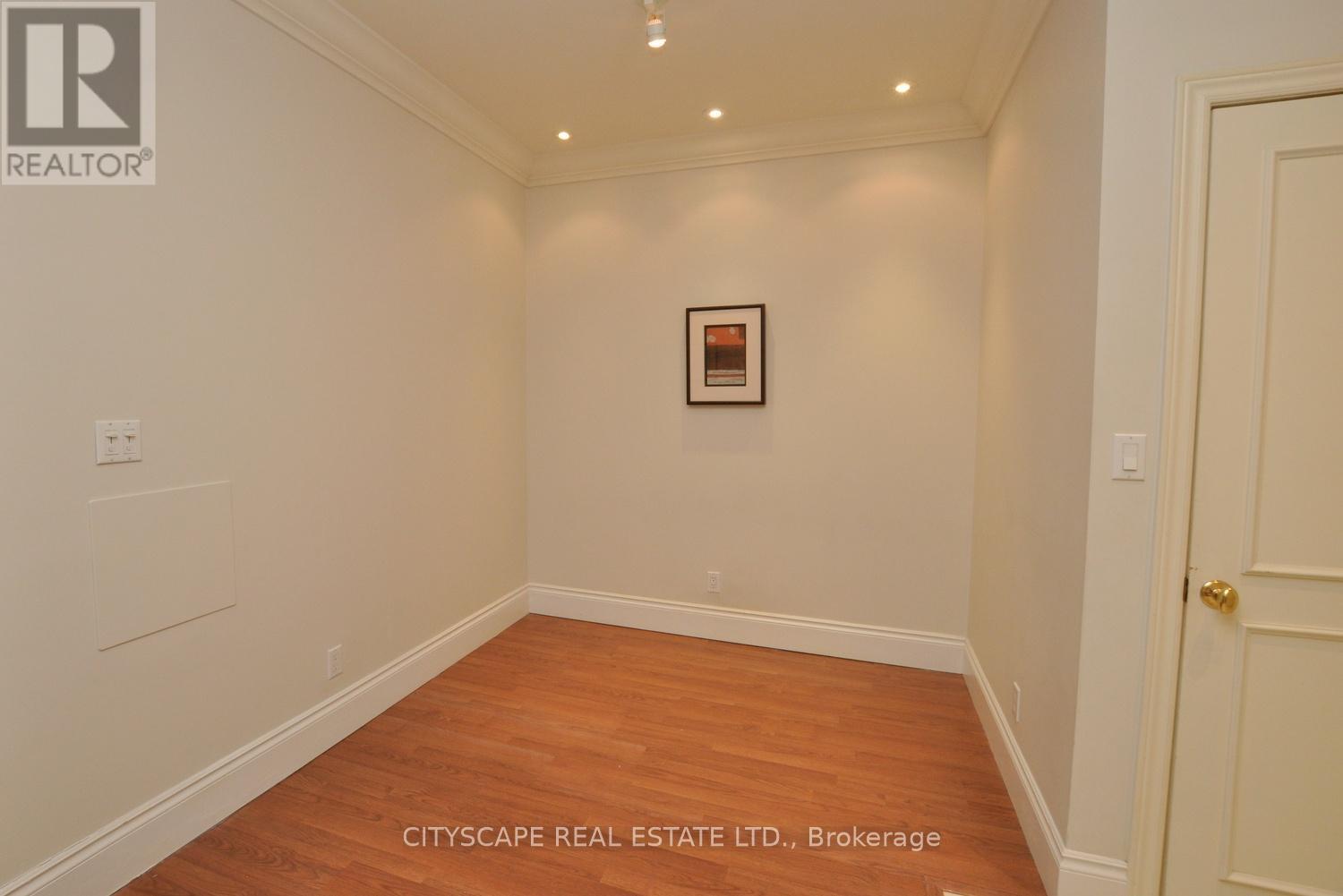Photo 14 of 102 Bloor Street, Toronto ON