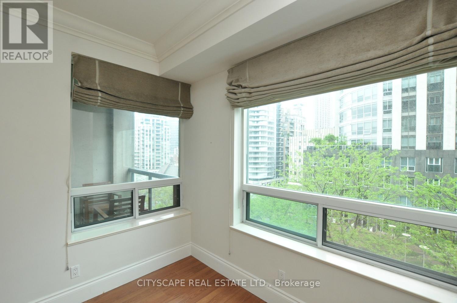 Photo 16 of 102 Bloor Street, Toronto ON
