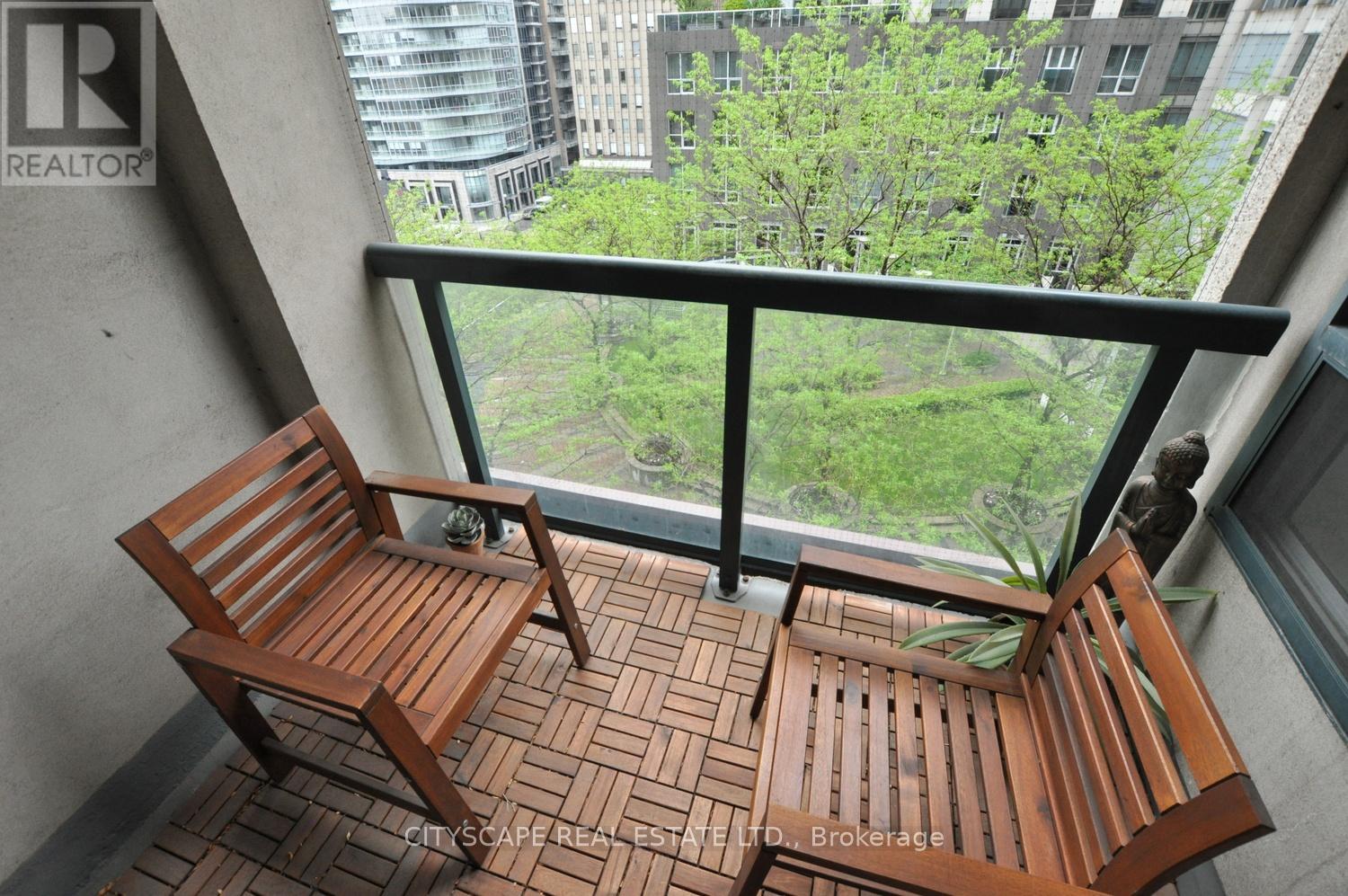 Photo 25 of 102 Bloor Street, Toronto ON