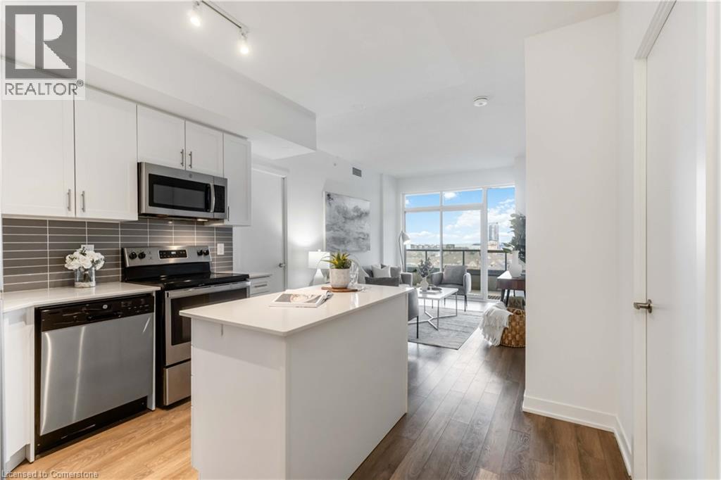 Photo 11 of 550 North Service Road Unit 807, Grimsby ON