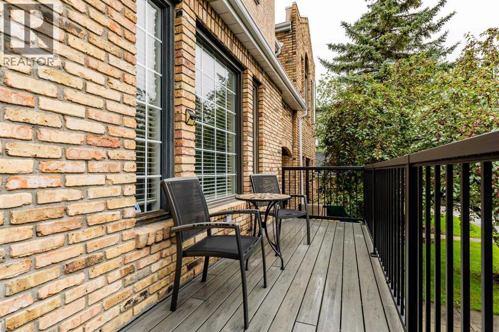 Photo 3 of 2632 19 Avenue Sw, Calgary AB