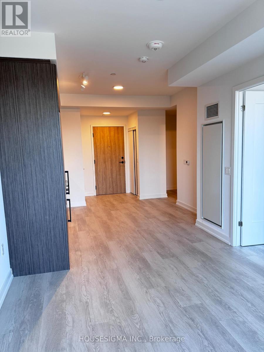 Photo 3 of 203 801 The Queensway, Toronto ON