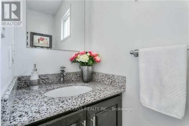 Photo 6 of Upper 9 Upton Crescent, Markham ON