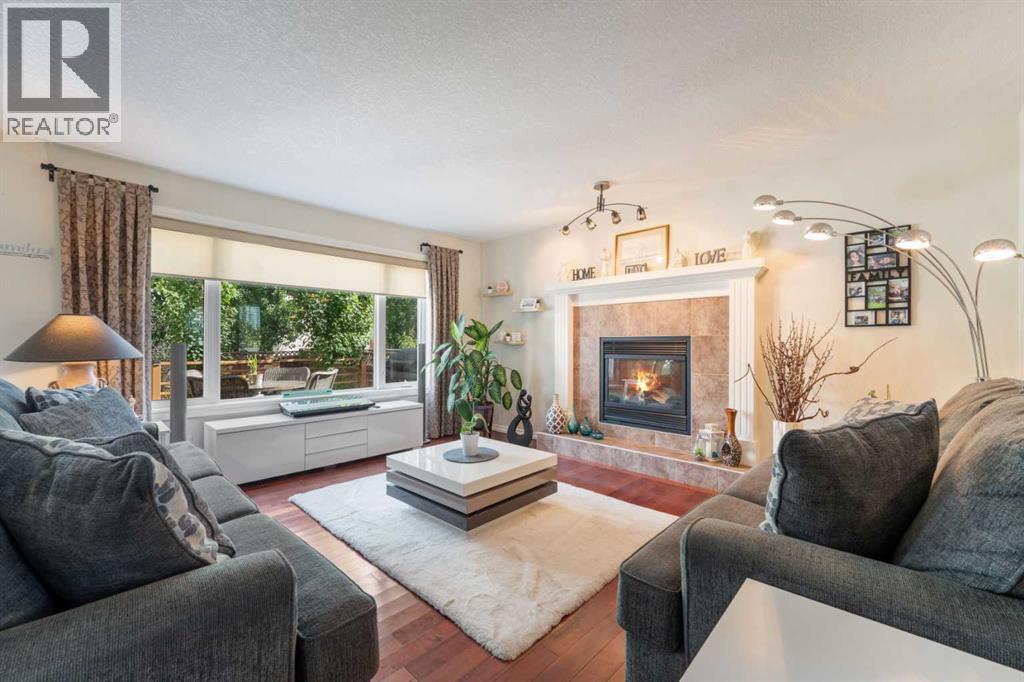 Photo 6 of 34 Crystalridge Close, Okotoks AB