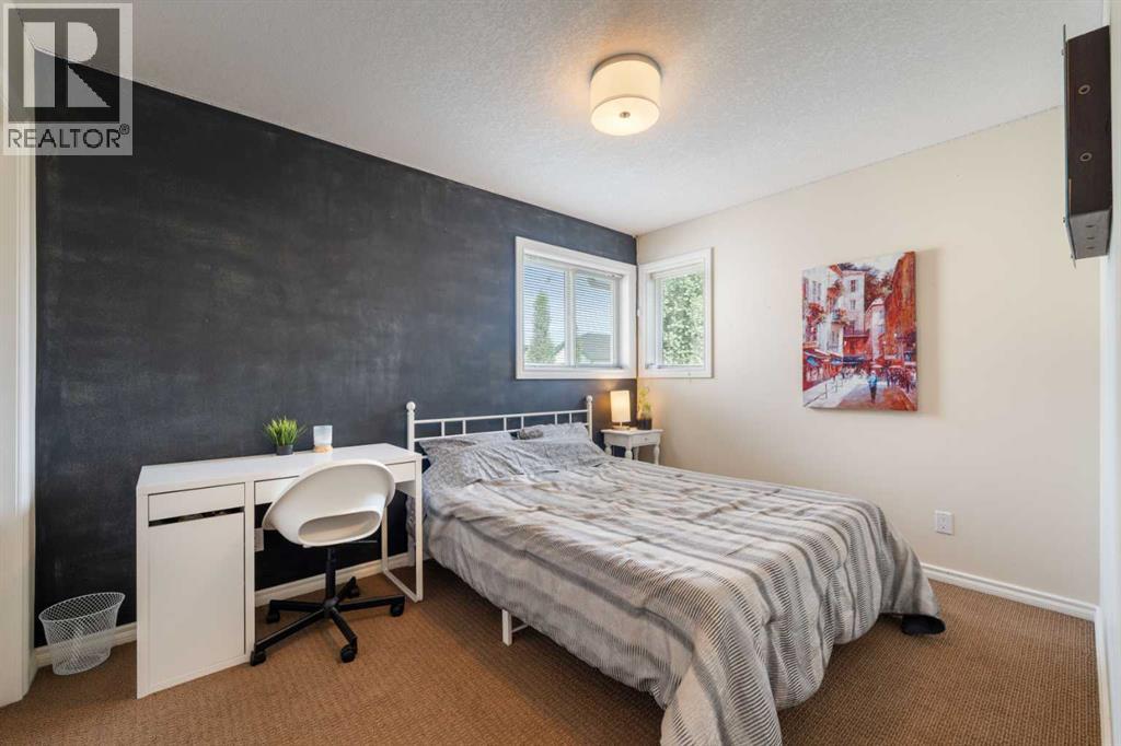Photo 35 of 34 Crystalridge Close, Okotoks AB