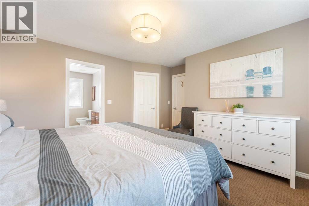 Photo 28 of 34 Crystalridge Close, Okotoks AB