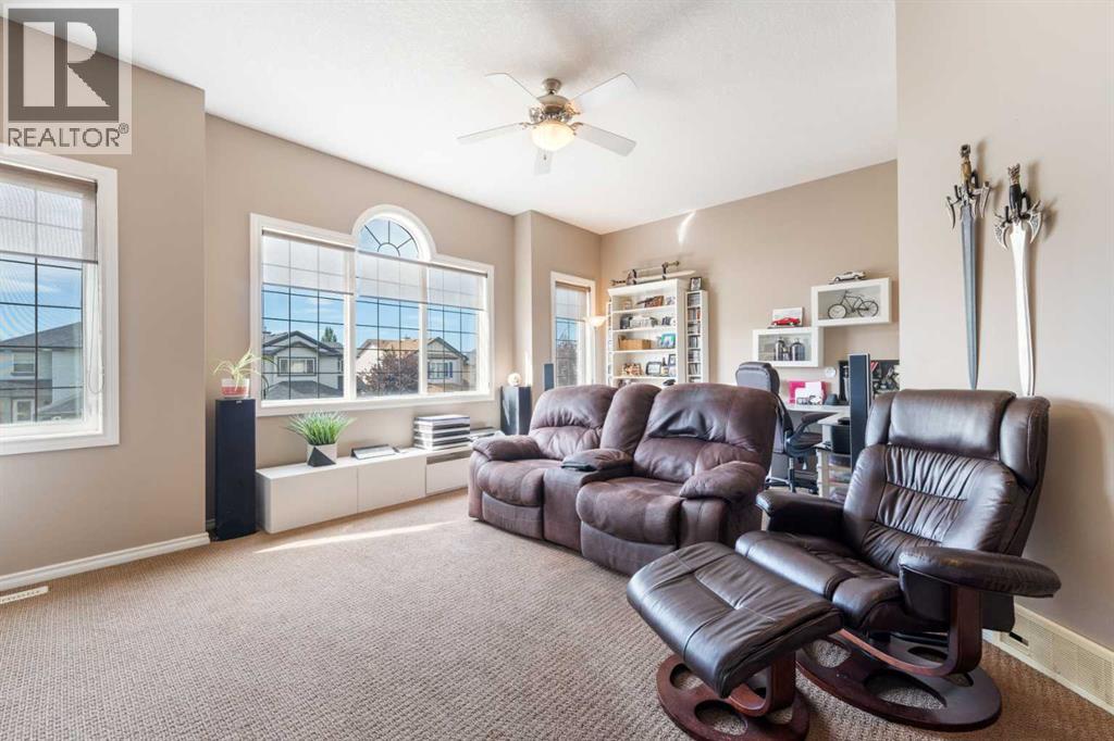 Photo 23 of 34 Crystalridge Close, Okotoks AB
