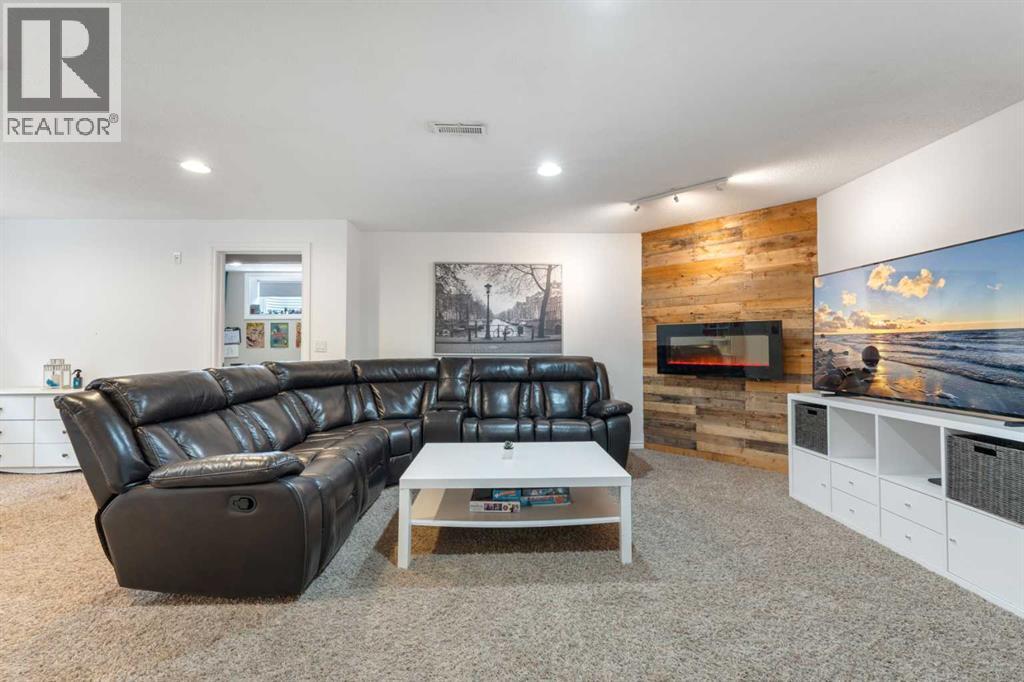 Photo 40 of 34 Crystalridge Close, Okotoks AB
