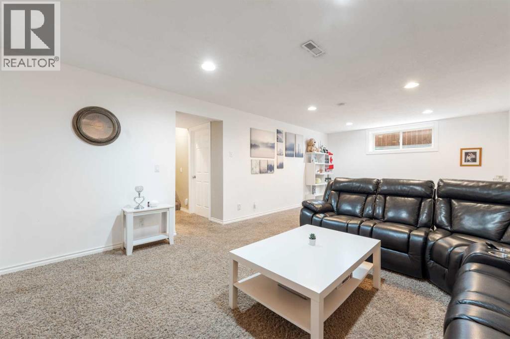 Photo 38 of 34 Crystalridge Close, Okotoks AB