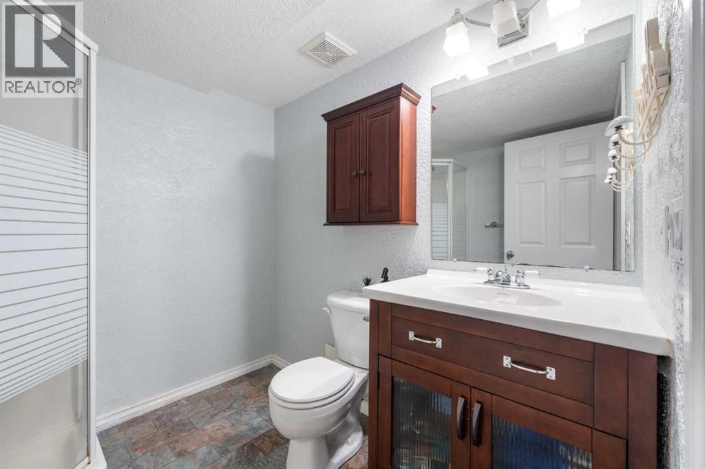 Photo 42 of 34 Crystalridge Close, Okotoks AB