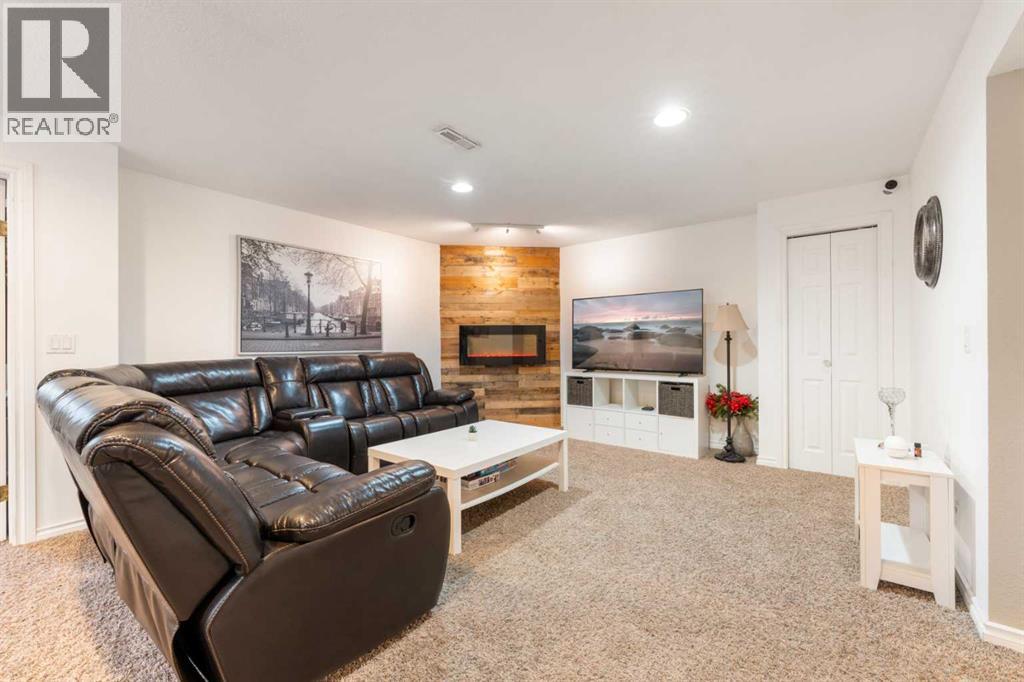 Photo 39 of 34 Crystalridge Close, Okotoks AB