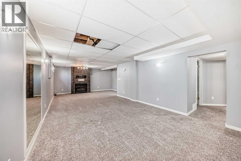 Photo 34 of 42 Denmark Crescent, Red Deer AB