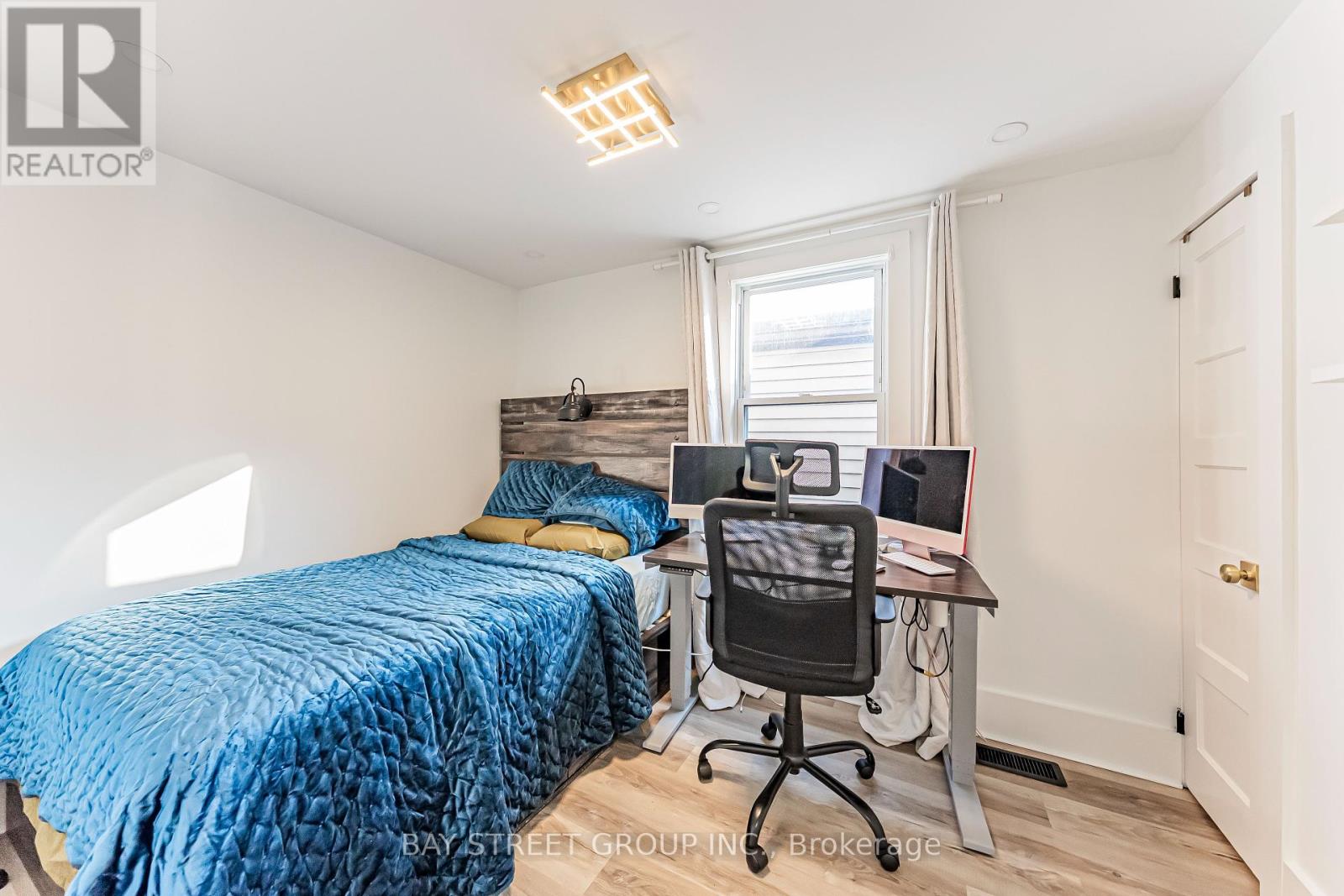 Photo 11 of 397 Kingston Road, Toronto ON