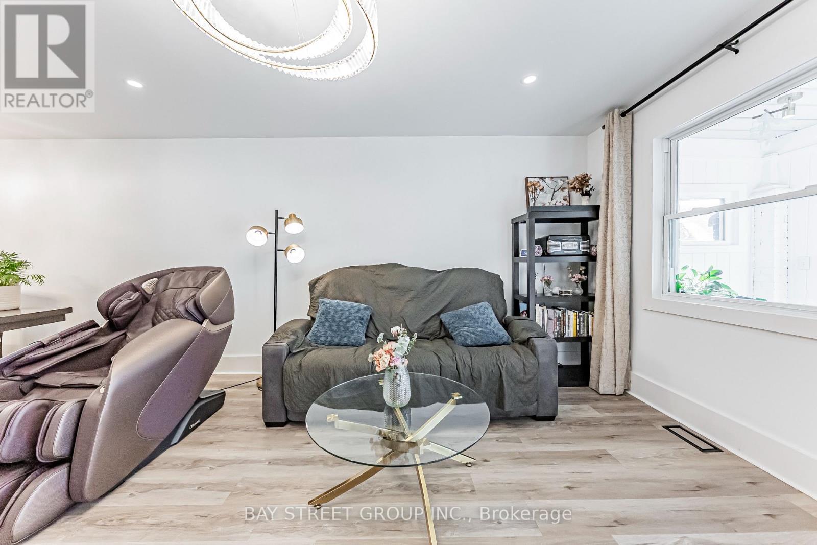 Photo 3 of 397 Kingston Road, Toronto ON